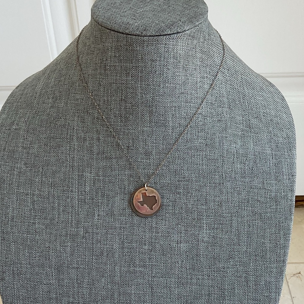 🌀Silvertone necklace w/ charms